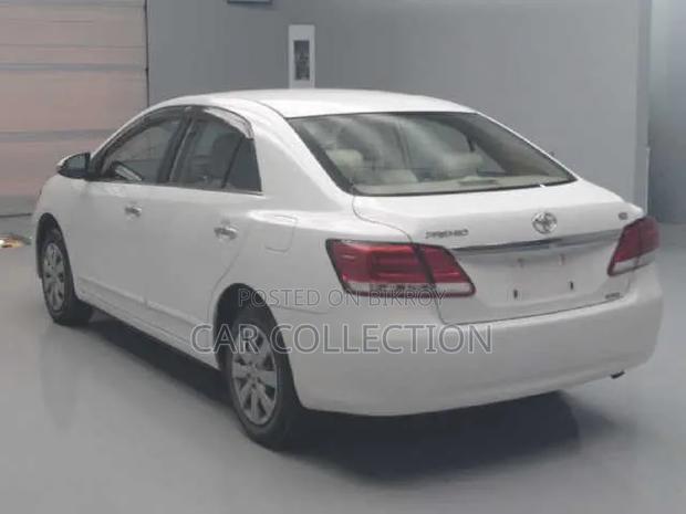 Toyota Premio 1.5 FWD 2021 Pearl
