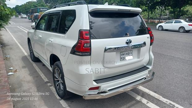 Toyota Land Cruiser Prado 2.7 2018 Pearl