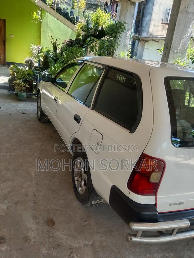Toyota Corolla 2002 White