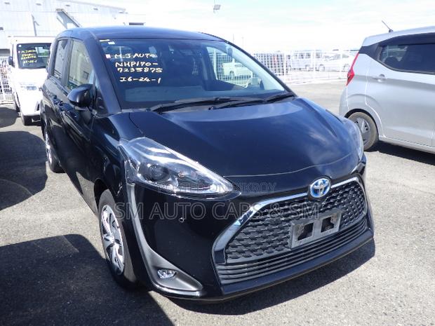 Toyota Sienta 2021 Black