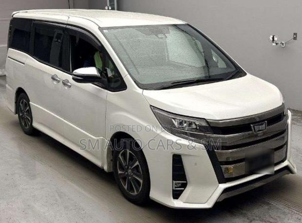 Toyota Noah 2021 Pearl
