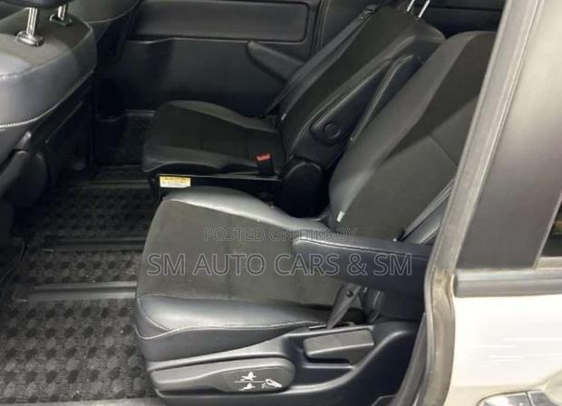 Toyota Noah 2021 Pearl