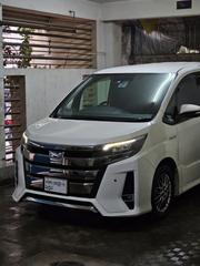 Toyota Noah 1.8 FWD Hybrid (7 seater) 2017 Pearl for sale