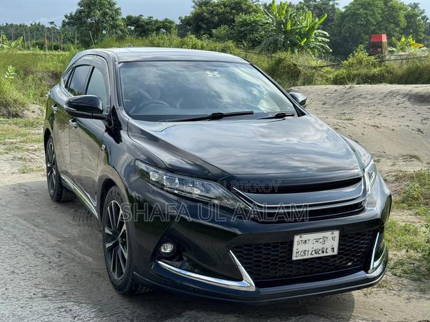 Toyota Harrier 2.0 2015 Black