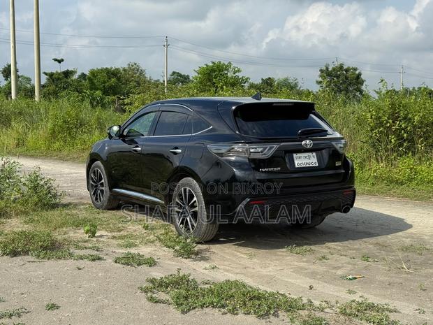 Toyota Harrier 2.0 2015 Black