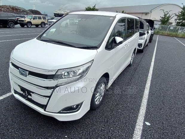 Toyota Noah 1.8 FWD Hybrid (7 seater) 2021 Pearl