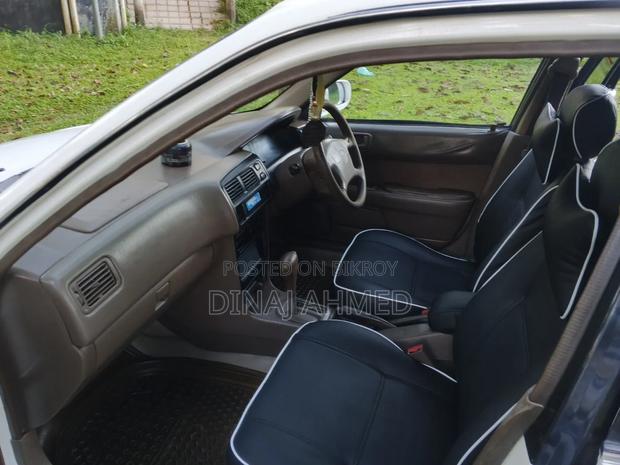 Toyota Corolla Sedan Automatic 1998 White