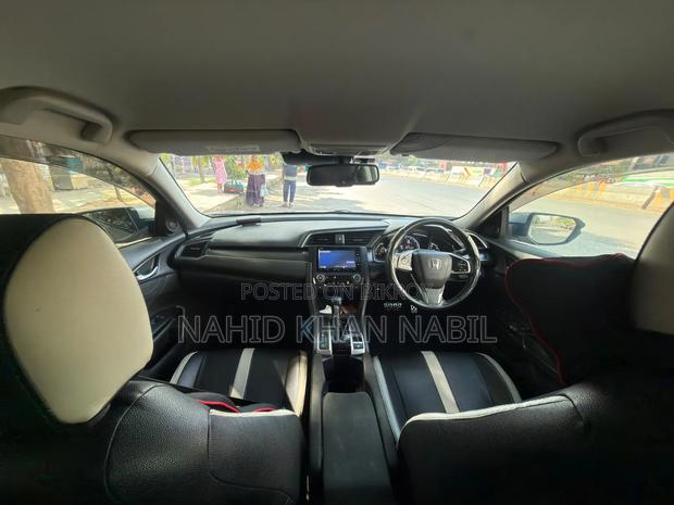 Honda Civic 2018 Silver