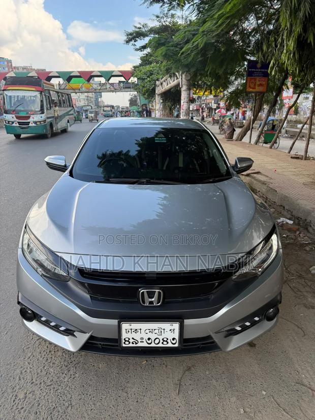 Honda Civic 2018 Silver