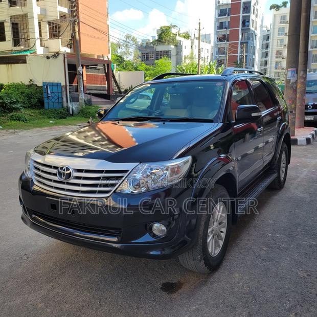 Toyota Fortuner 2012 White