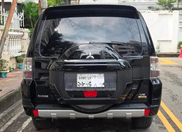 Mitsubishi Pajero V90 3.0 V6 GLS/GLX 2018 Black
