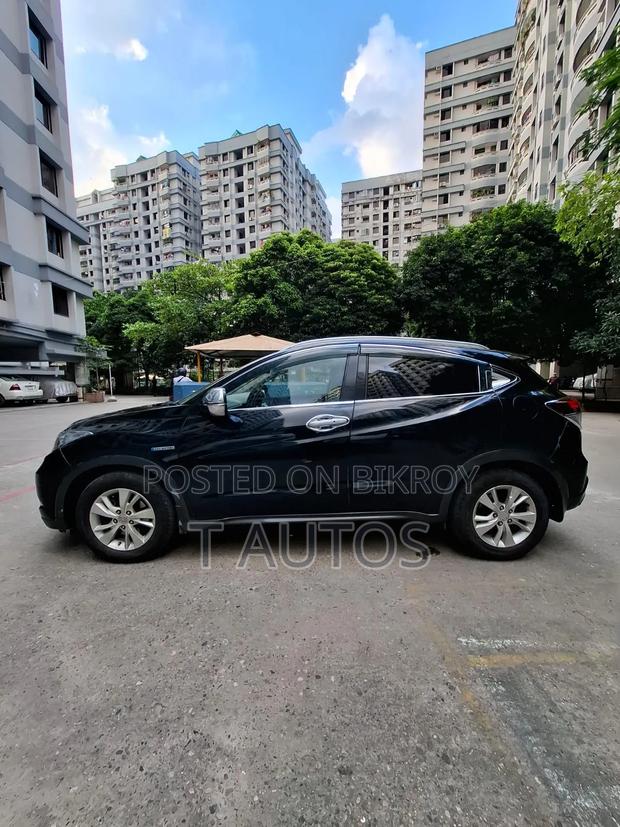 Honda Vezel 1.5 Hybrid 2WD 2014 Black