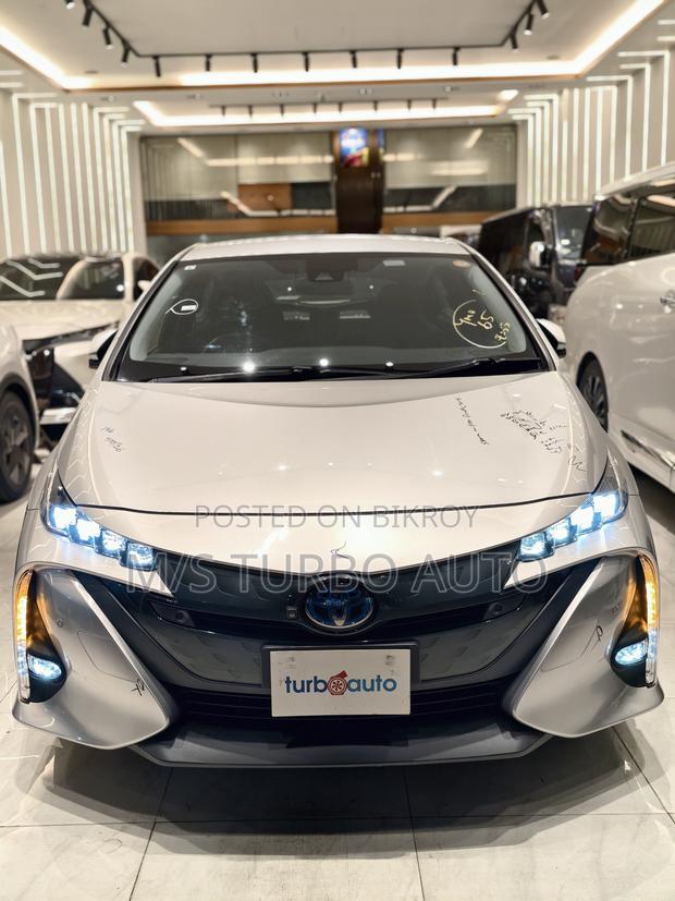 Toyota Prius 2021 Silver