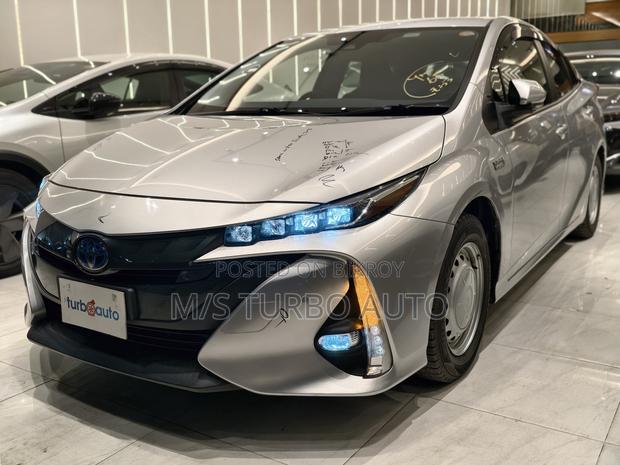 Toyota Prius 2021 Silver