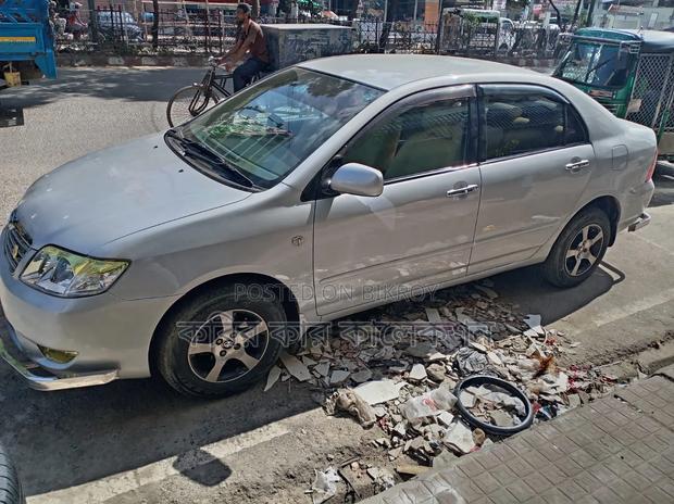 Toyota Corolla 2004 Silver