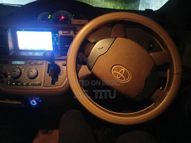 Toyota Raum 1.5 AWD 2006 Red