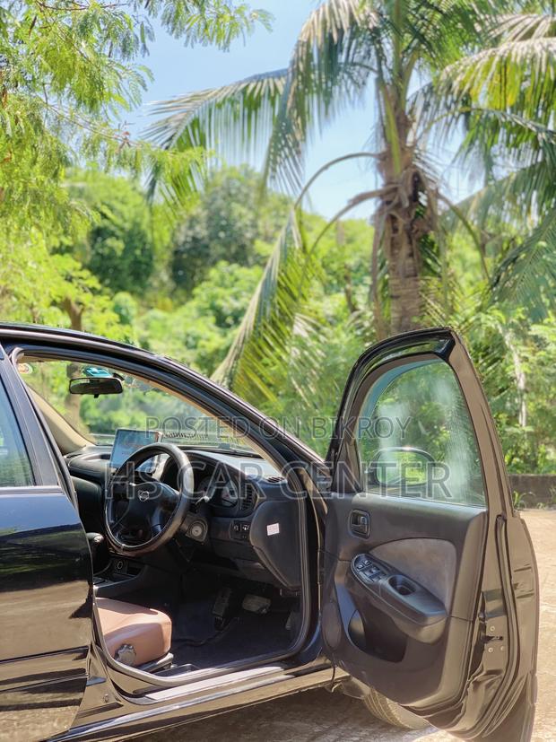 Nissan Sunny 2009 Black