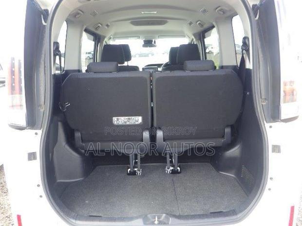 Toyota Noah 1.8 FWD Hybrid (7 seater) 2021 Pearl