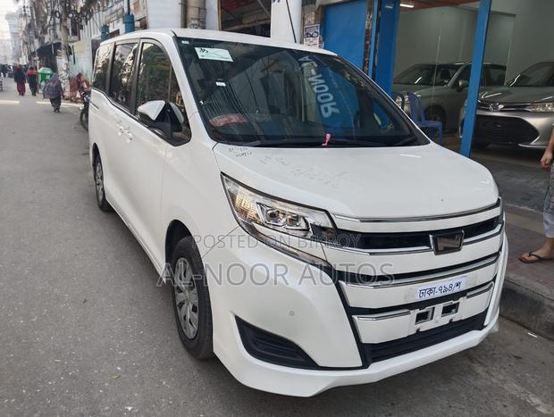 Toyota Noah 2.0 FWD (8 Seater) 2021 Pearl