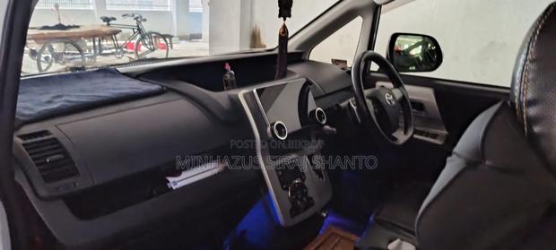 Toyota Noah 2.0 143hp AWD (7 Seater) 2012 Pearl