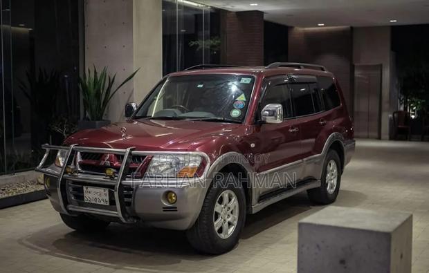 Mitsubishi Pajero 2004 Maroon
