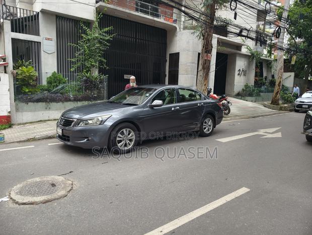 Honda Accord 2.0 Sedan Automatic 2012 Silver