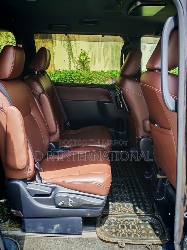 Toyota Esquire 2017 Black