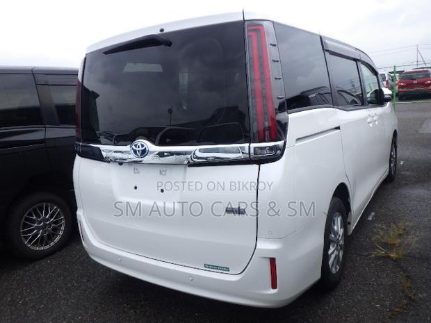 Toyota Noah 2021 Pearl