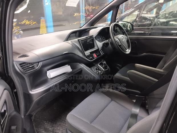 Toyota Noah 1.8 FWD Hybrid (7 seater) 2021 Black