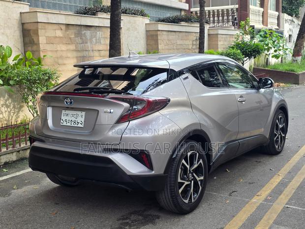 Toyota C-HR 2017 Gray