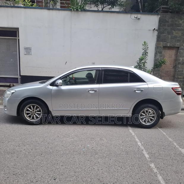 Toyota Premio 2012 Silver