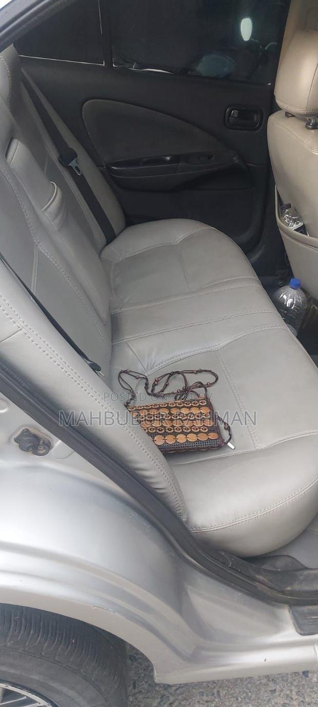 Nissan Sunny B15 Sedan 1.8 2004 Silver