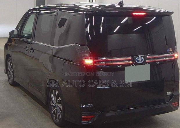 Toyota Voxy Hybrid S-Z 2WD 7-Seater 2022 Black
