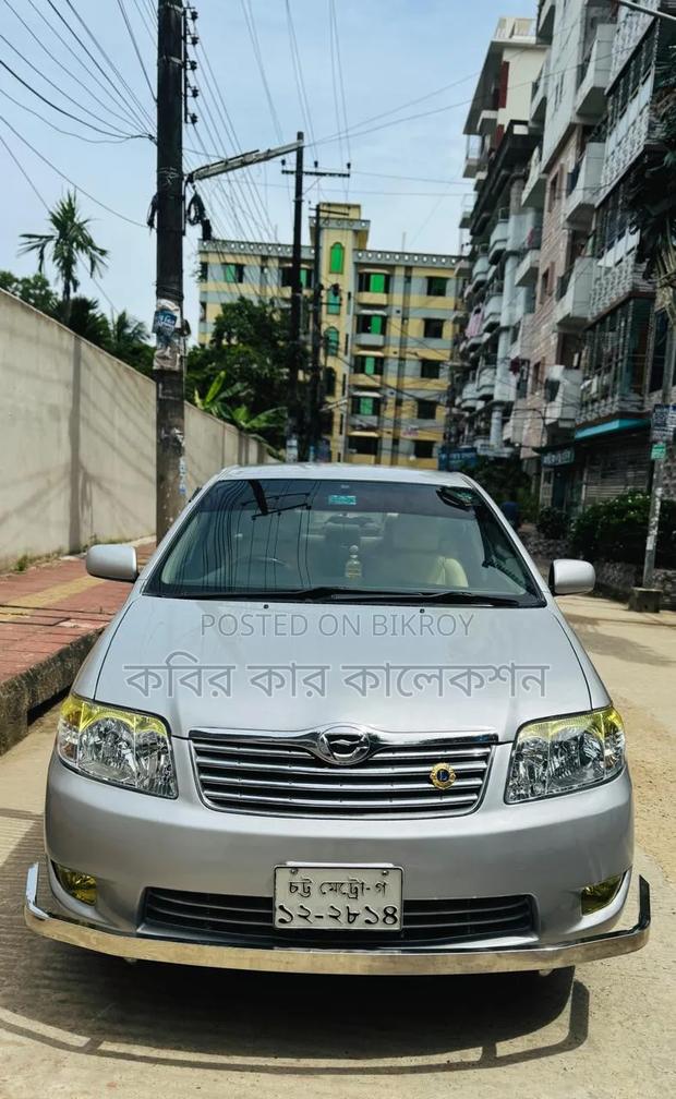 Toyota Corolla 2004 Silver