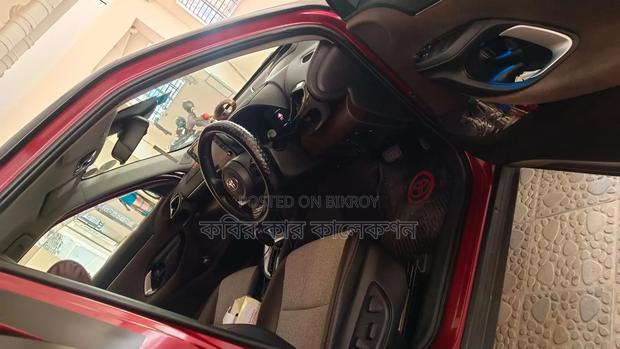 Toyota Yaris Cross 2020 Maroon