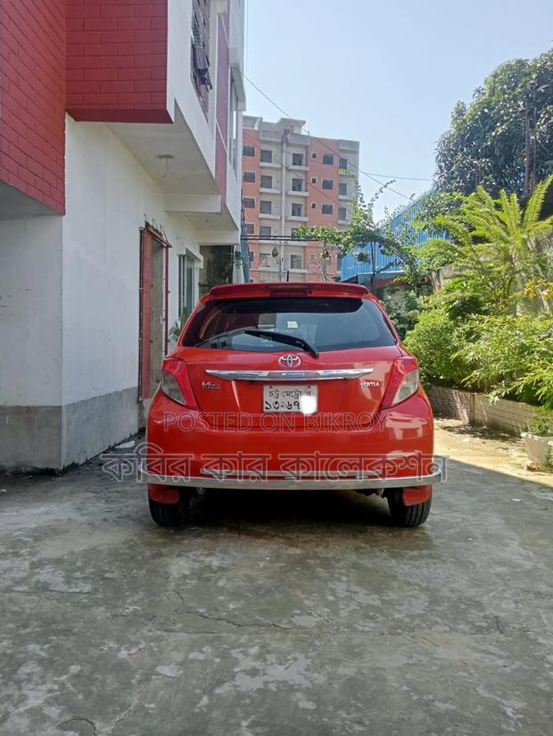 Toyota Vitz 2012 Orange