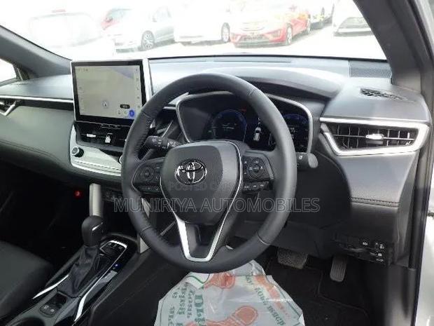 Toyota Corolla Cross 1.8 Hybrid AWD 2021 Gray