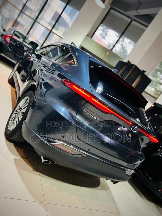 Toyota Harrier 2.5 Hybrid 2021 Ivory