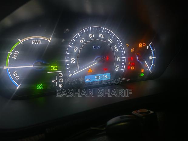 Toyota Esquire 1.8 FWD Hybrid (7 seater) 2019 Black