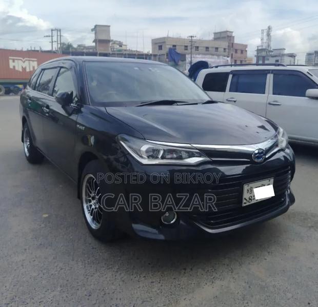 Toyota Corolla Fielder 1.5 Hybrid FWD 2016 Black