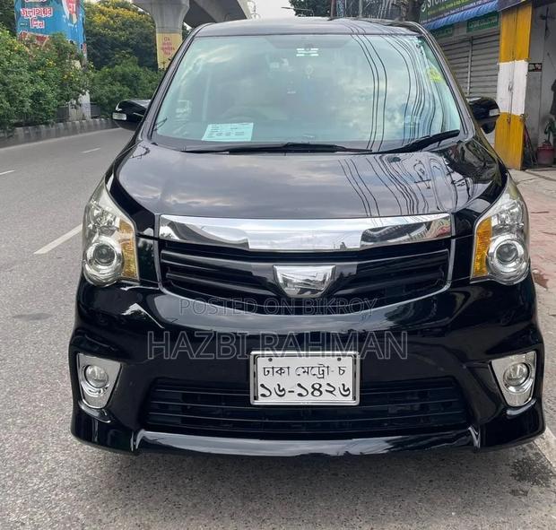Toyota Noah 2011 Black