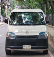 Toyota Noah 2.0 143hp AWD (8 Seater) 2010 White for sale