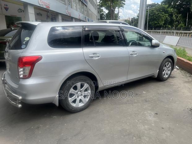 Toyota Corolla Fielder 1.5 Petrol FWD 2011 Silver