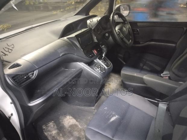 Toyota Noah 2.0 FWD (8 Seater) 2021 Pearl