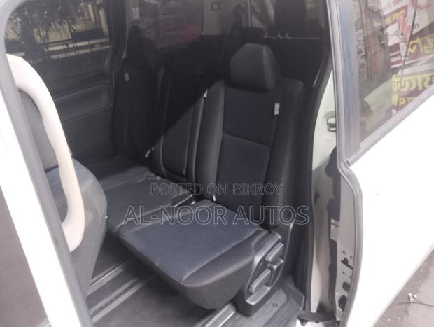 Toyota Noah 2.0 FWD (8 Seater) 2021 Pearl