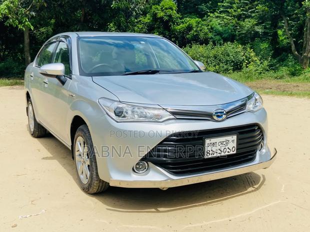 Toyota Axio 2017 Silver