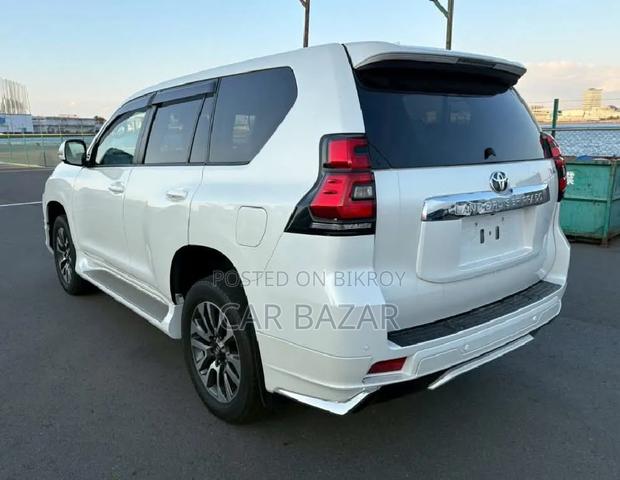 Toyota Land Cruiser Prado 2.7 2023 Pearl