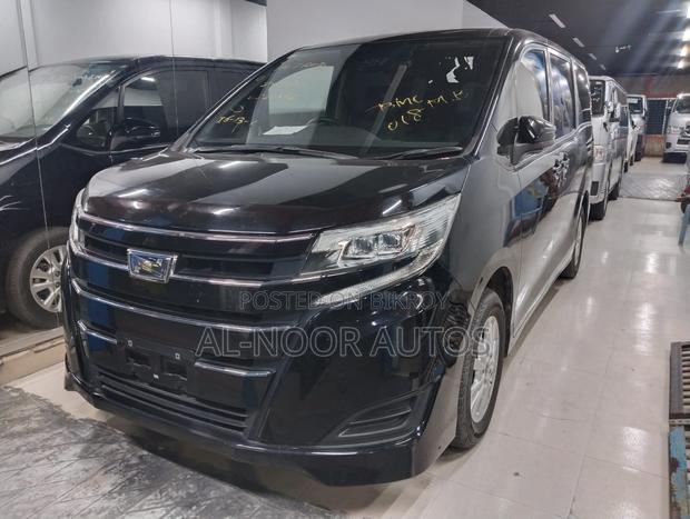 Toyota Noah 1.8 FWD Hybrid (7 seater) 2021 Black