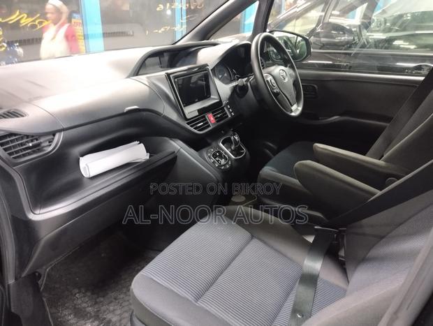 Toyota Noah 1.8 FWD Hybrid (7 seater) 2021 Black