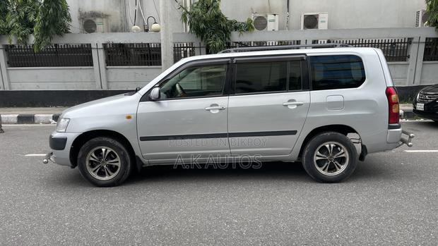 Toyota Succeed 2004 Silver